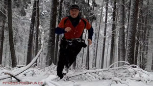 Wintertraining Joggen Schnee Running Laufen