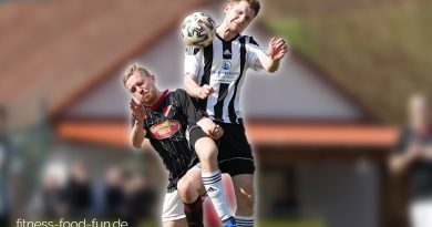 Fußball Zweikampf Kopfball Ist Joggen für Fußball wichtig