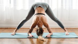 Frau flexibel Übungen Yoga was ist es Wie funktioniert es wie fange ich damit an