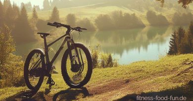 Mountainbike Landscape Landschaft Übungen für über Fünfzigjährige, um Kraft und Flexibilität zu verbessern