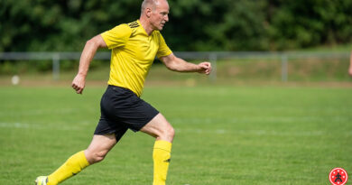 Der älteste Spieler der B-Klasse Bamberg: Rainer Ott (62) läuft beim FC Thüngfeld noch immer rechts. Anpfiff.info, B-Klasse 3 in Bayern